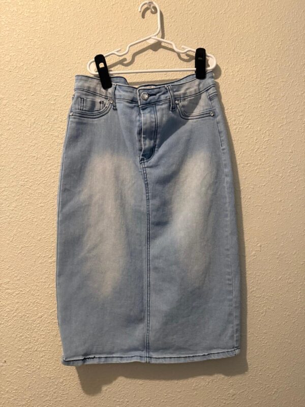 Light Blue High‑Waisted Denim Skirt